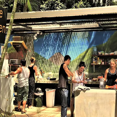 Costa Rica Backpackers-3